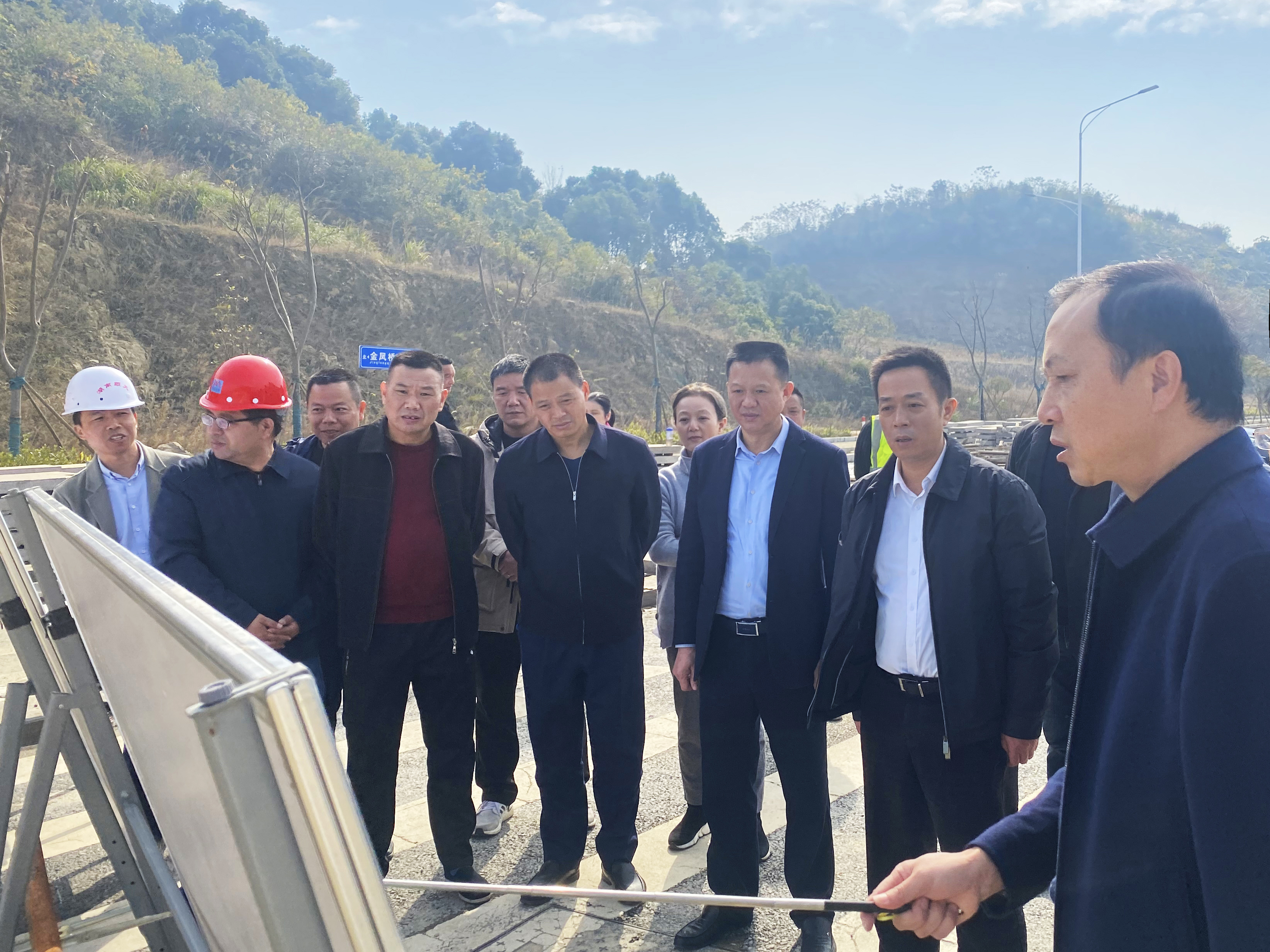 11.26汪濤深入市城投集團重點項目調研.jpg 11.26汪濤深入市城投集團重點項目調研.jpg